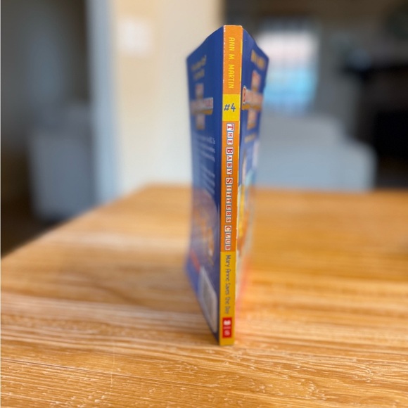 Scholastic The Baby-Sitters Club - Mary Anne Saves the Day in Blue and Yellow - Picture 2 of 2